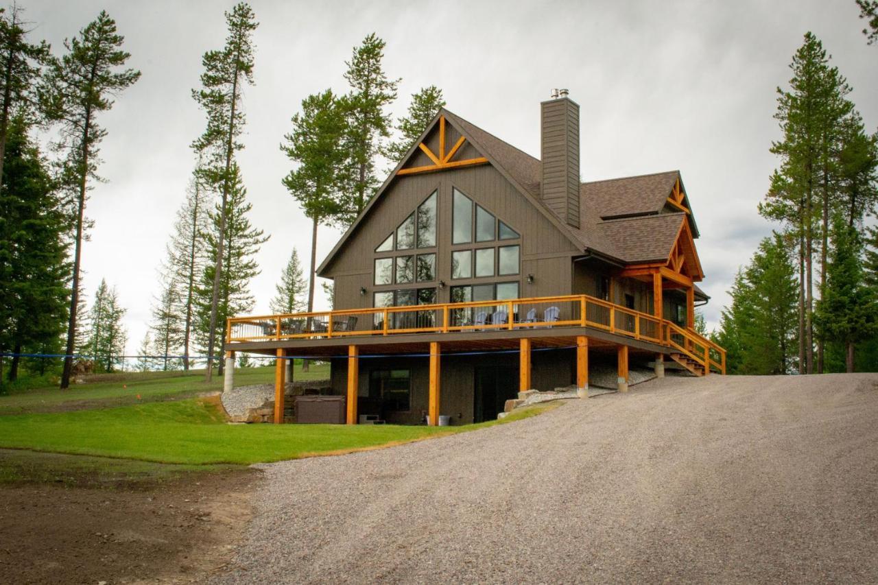 Glacier Homestead Coram Exterior photo